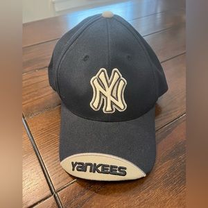MLB New York Yankees Men’s Twins Enterprise Inc. Navy Blue Adjustable Hat